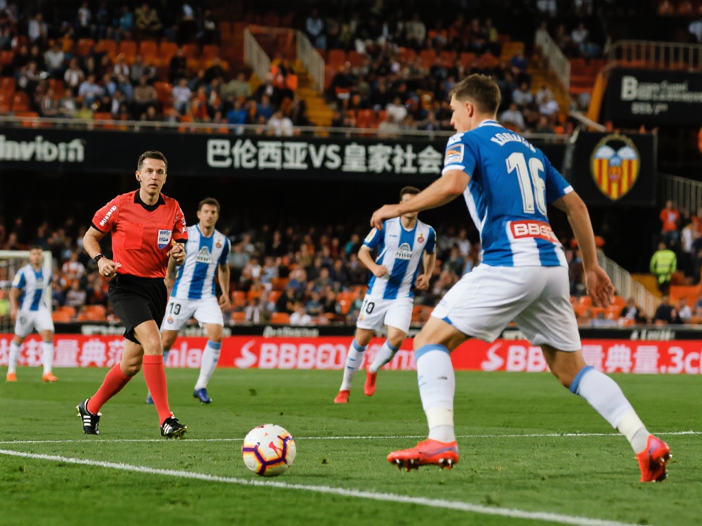 除了国家德比，“巴伦西亚VS皇家社会”的比赛也同样
